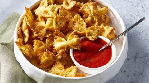 Crispy Air Fryer Pasta Chips