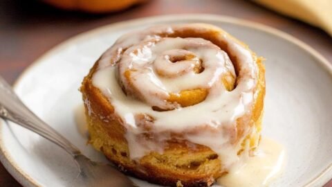 Easy Pumpkin Cinnamon Rolls No Yeast