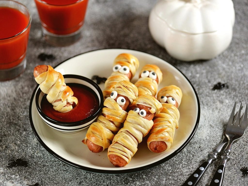 Ghost Pigs in a Blanket